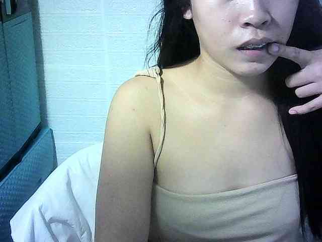 Velvetkiss24 webcam