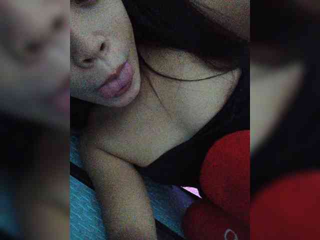 Velvetkiss24 webcam