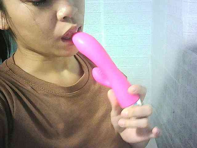 Velvetkiss24 webcam