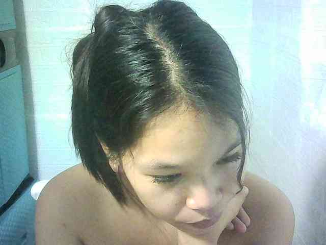 Velvetkiss24 webcam