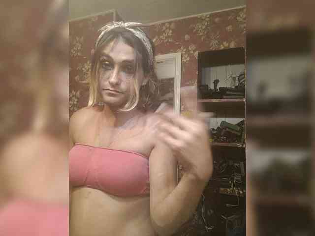 lexiethehoe Live Webcam on BongaCams