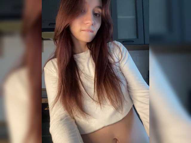 Vikssiii, 18 y/o - Live Cam on BongaCams