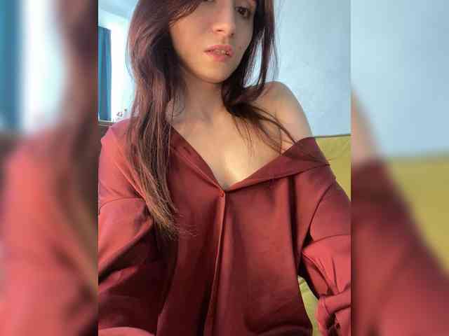 Vikssiii's cam show statistics and live stream