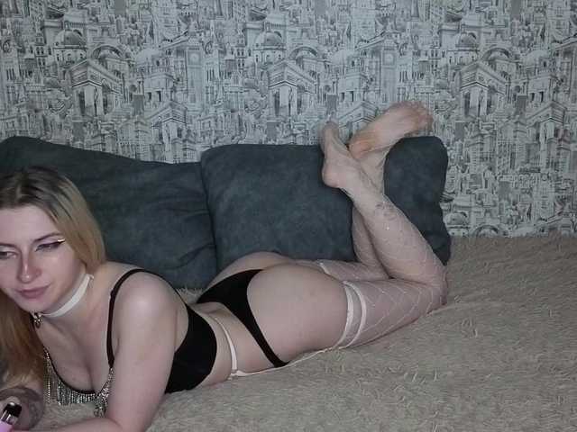 HoneyHook's BongaCams show and profile