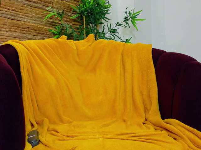 MiaaAngell live cam on BongaCams