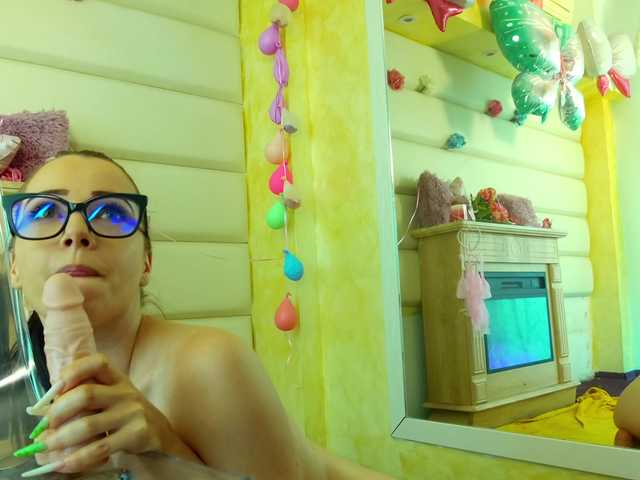 MiaaAngell live cam on BongaCams