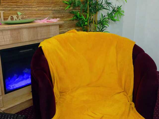 MiaaAngell live cam on BongaCams