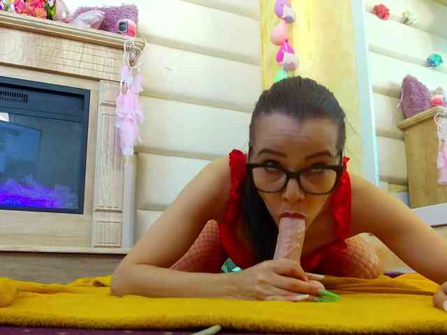 MiaaAngell