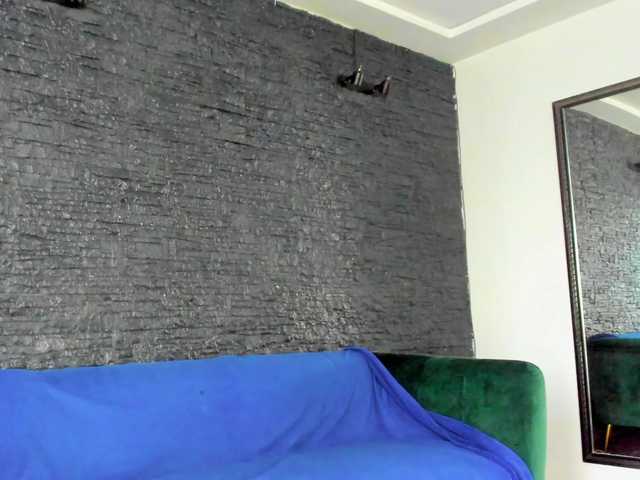 DiamondMilff live cam on BongaCams