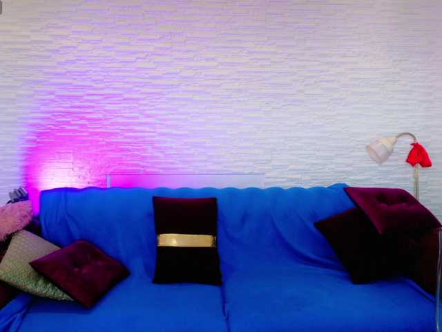 DiamondMilff live cam on BongaCams