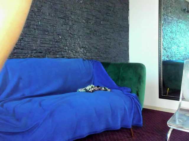 DiamondMilff live cam on BongaCams