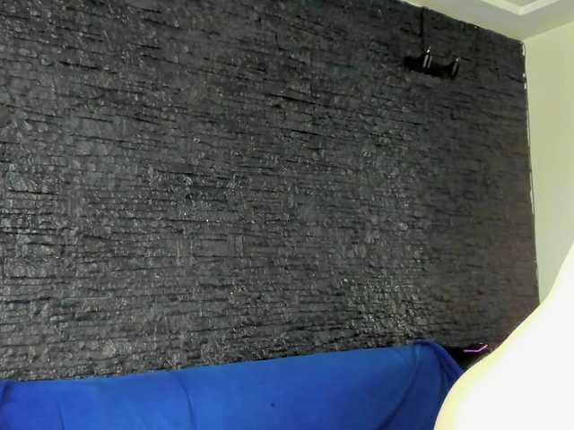 DiamondMilff live cam on BongaCams