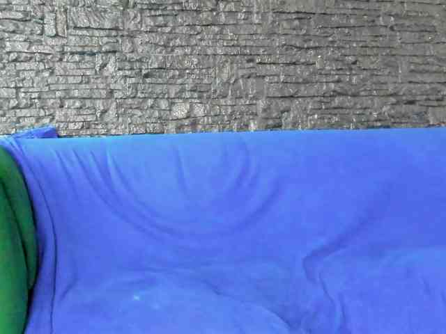 DiamondMilff webcam