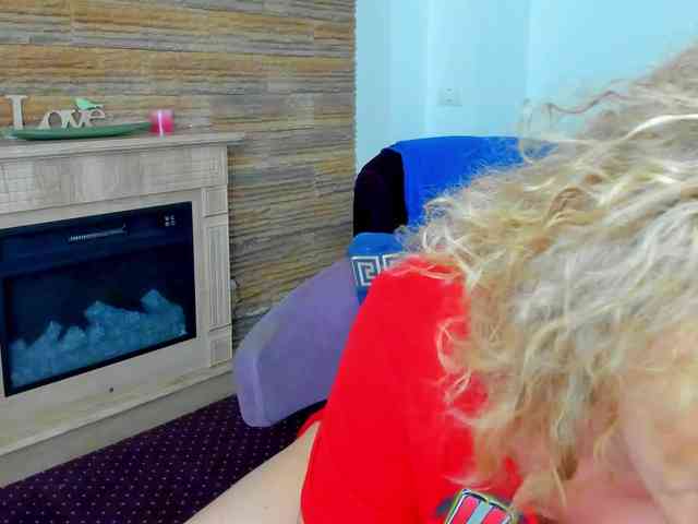 DiamondMilff webcam