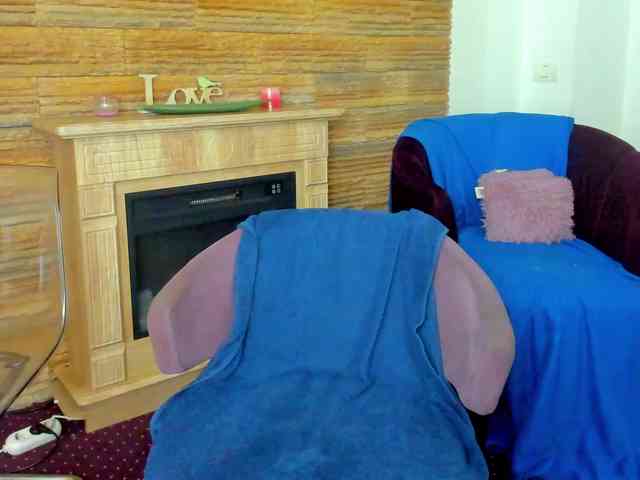 DiamondMilff webcam