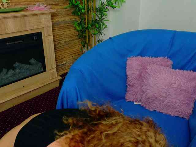 DiamondMilff webcam