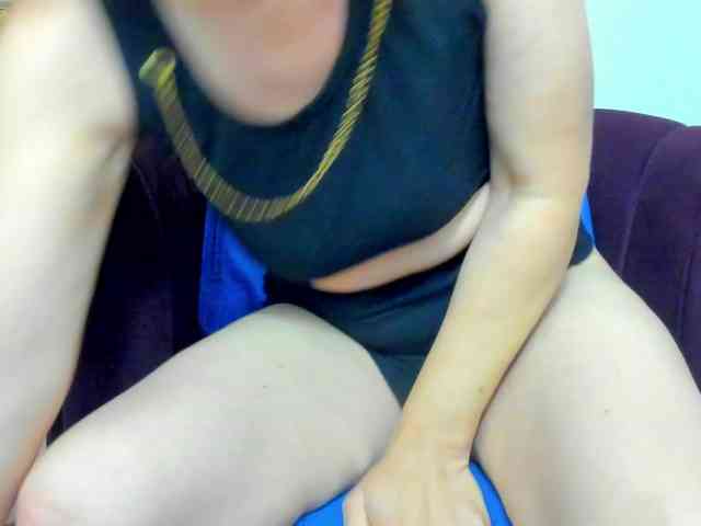 DiamondMilff webcam