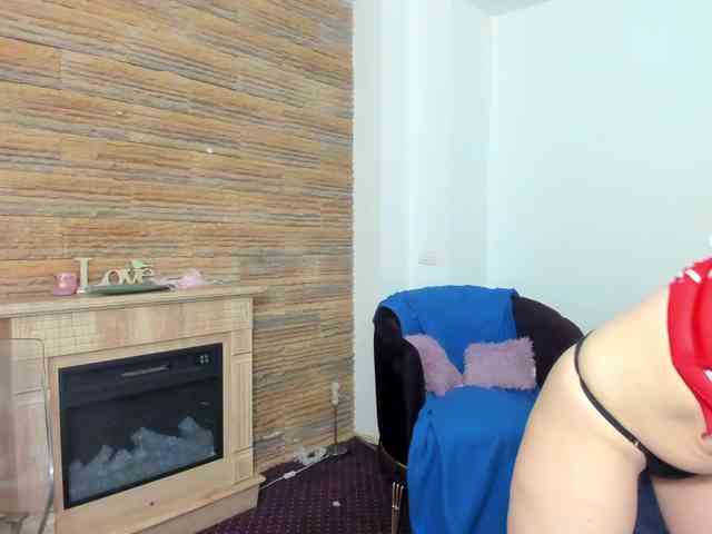DiamondMilff webcam