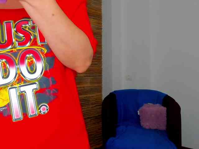 DiamondMilff Live Webcam on BongaCams