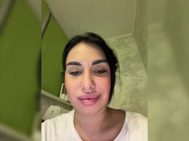 Pe4enkaa's BongaCams show and profile