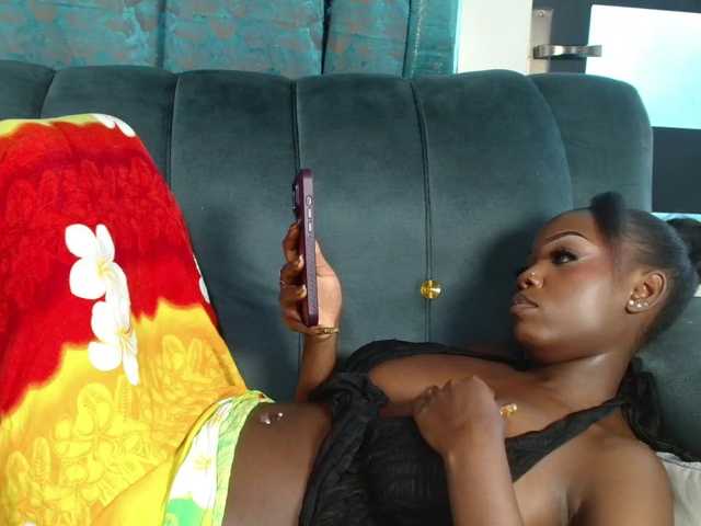 EbonyDivaa live cam on BongaCams