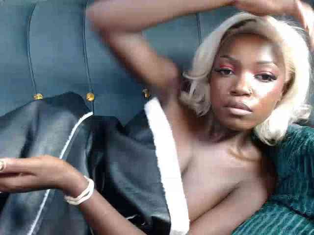 Model: EbonyDivaa