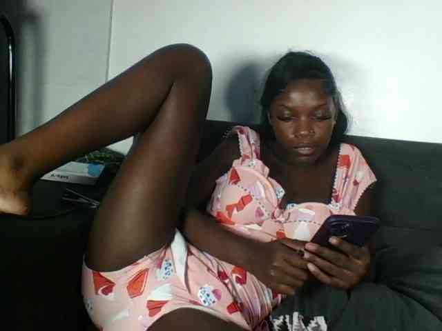 EbonyDivaa webcam