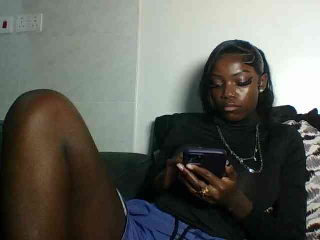 EbonyDivaa webcam