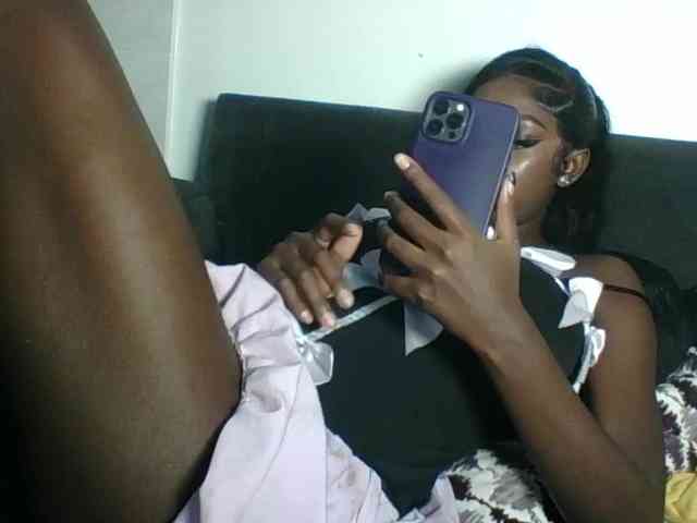 EbonyDivaa webcam