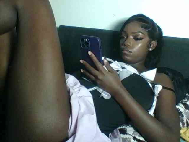 EbonyDivaa webcam