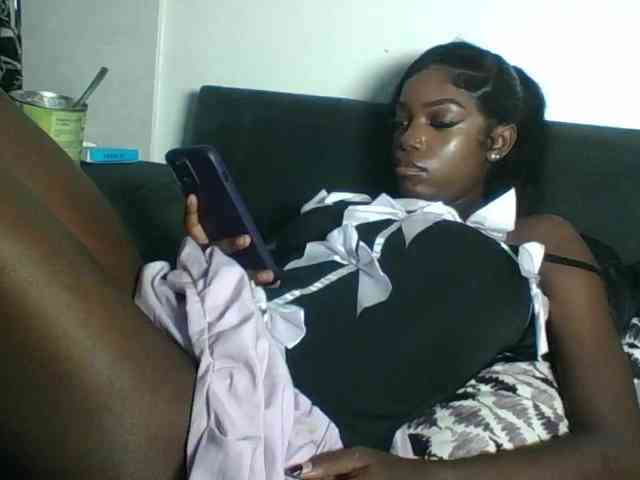 EbonyDivaa webcam