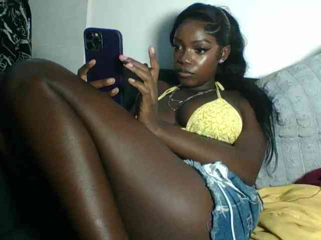 EbonyDivaa webcam