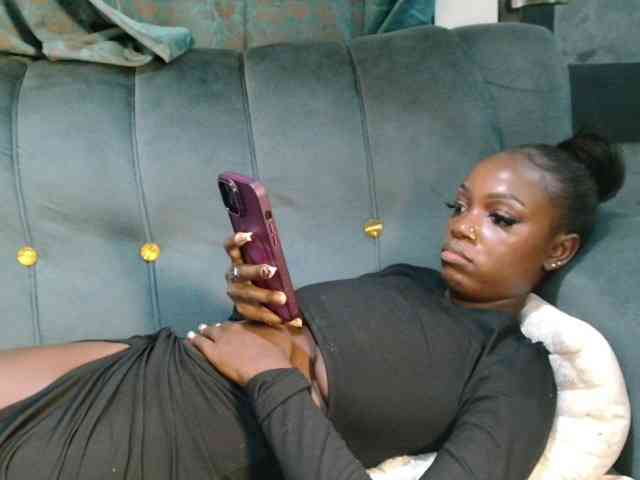 EbonyDivaa webcam