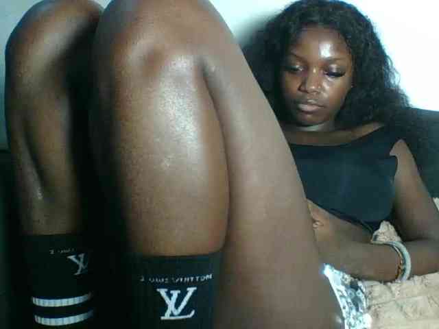 EbonyDivaa webcam