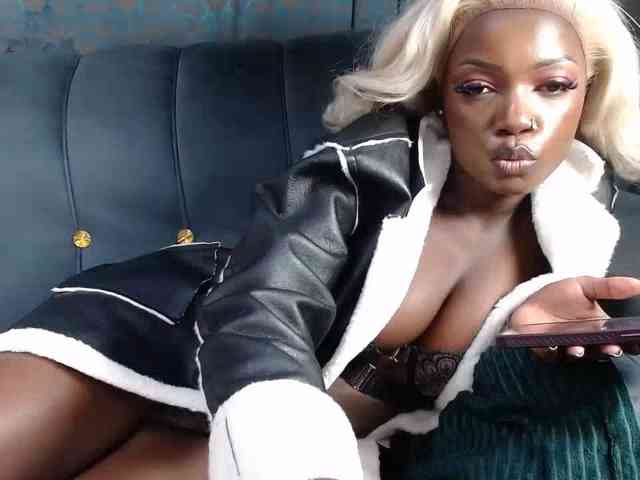 ebonydivaa's live room