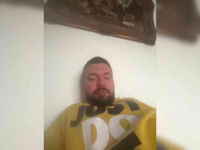 MishaEmbi Live Webcam on BongaCams