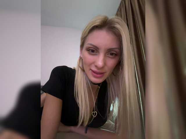 KarinaSimka's BongaCams show and profile