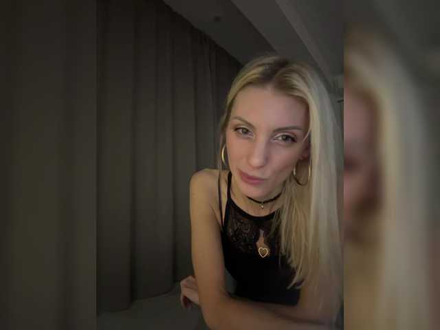 KarinaSimka's BongaCams show and profile