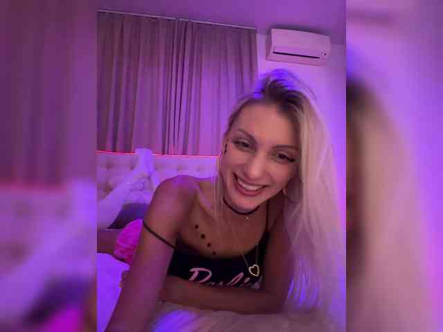 KarinaSimka Live Webcam on BongaCams