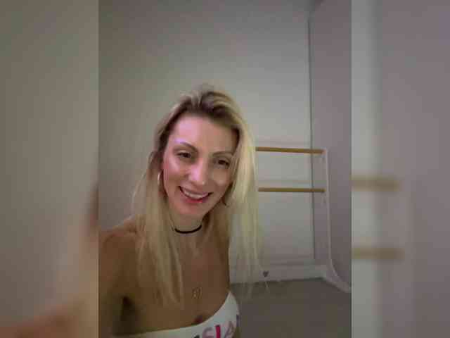 KarinaSimka webcam