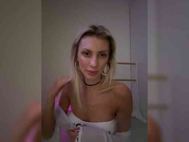 KarinaSimka webcam