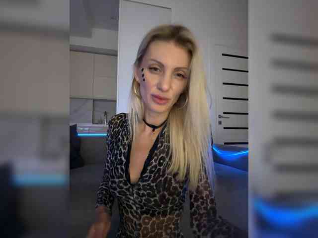 KarinaSimka webcam