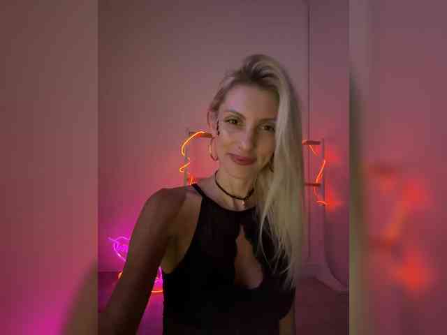 KarinaSimka webcam
