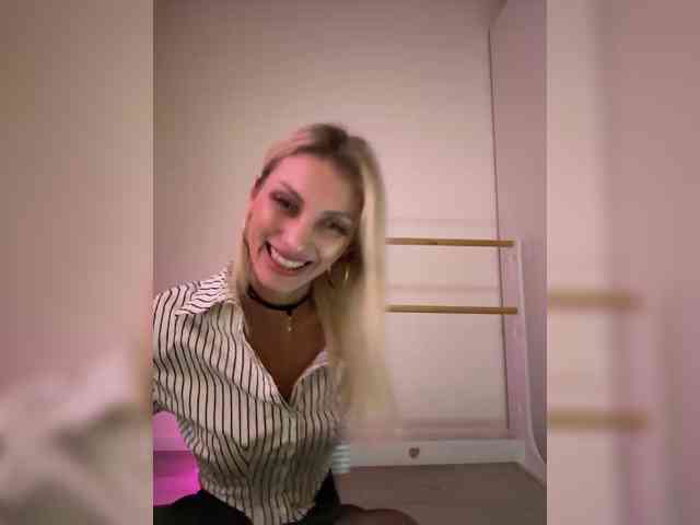 KarinaSimka webcam
