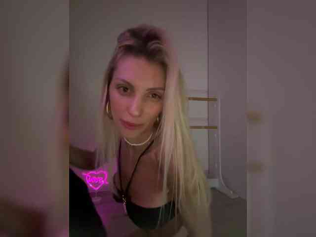 KarinaSimka webcam