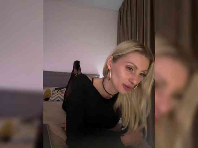 KarinaSimka webcam