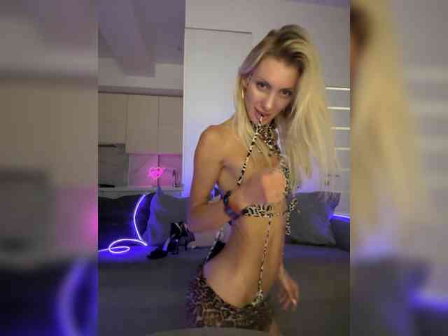 KarinaSimka webcam