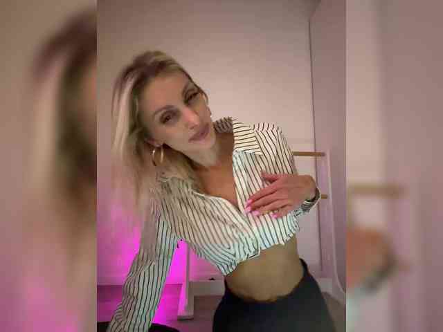 KarinaSimka webcam