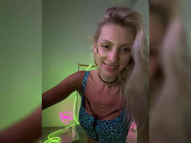 KarinaSimka webcam