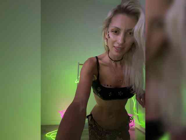 KarinaSimka webcam